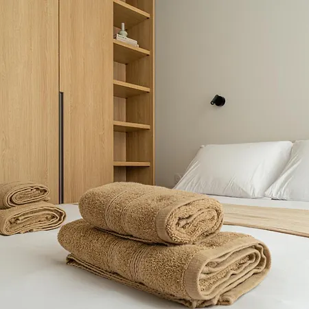 Cozy Near In *