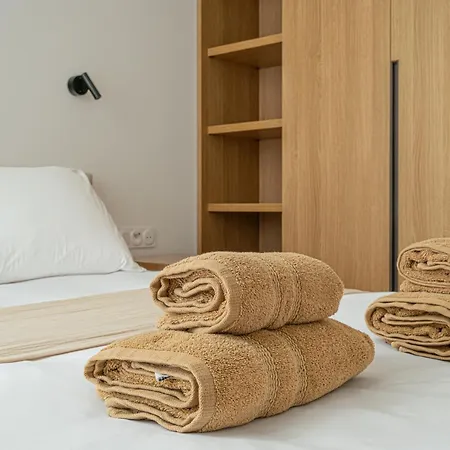 Cozy Near In *